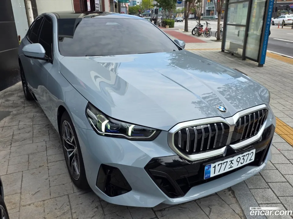 BMW 5 Series 520i M 2025 — миниатюра 2