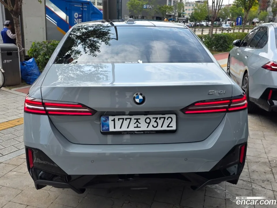 BMW 5 Series 520i M 2025 — миниатюра 4