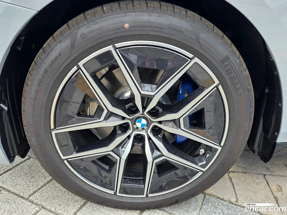 BMW 5 Series 520i M 2025 — миниатюра 5