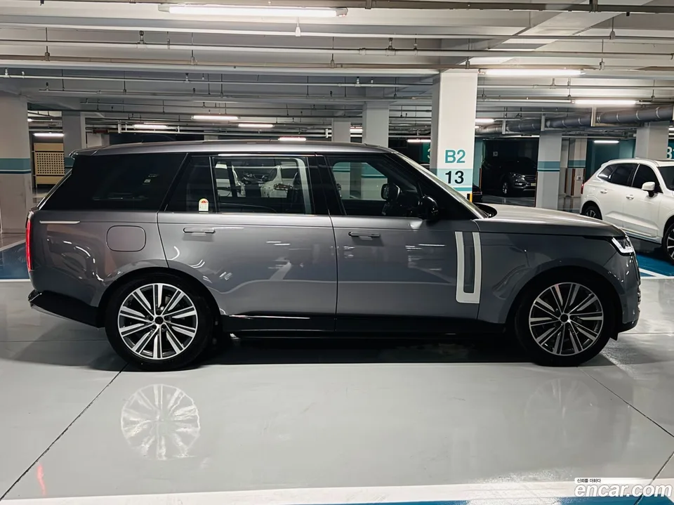 Land Rover Range Rover P530 AB LWB 2026 — миниатюра 2