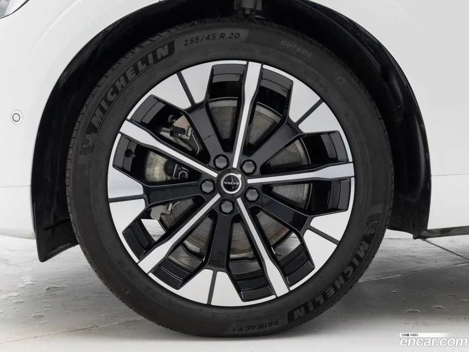 Volvo XC60 B5 2025 — миниатюра 5