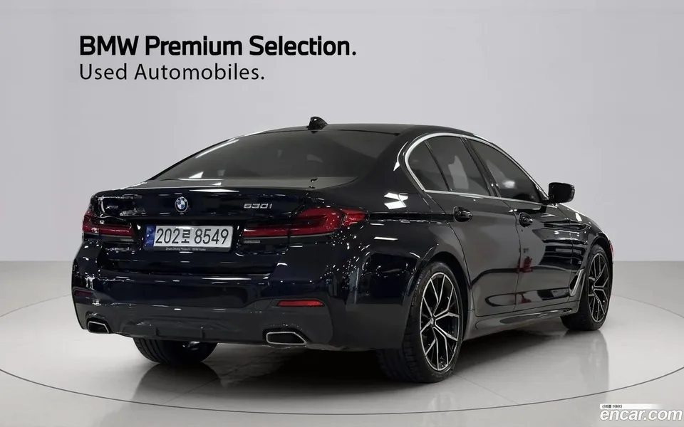 BMW 5 Series 530i xDrive M 2023 — миниатюра 2