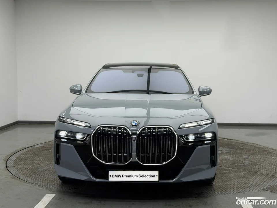 BMW 7 Series 740d xDrive M 2025 — миниатюра 2