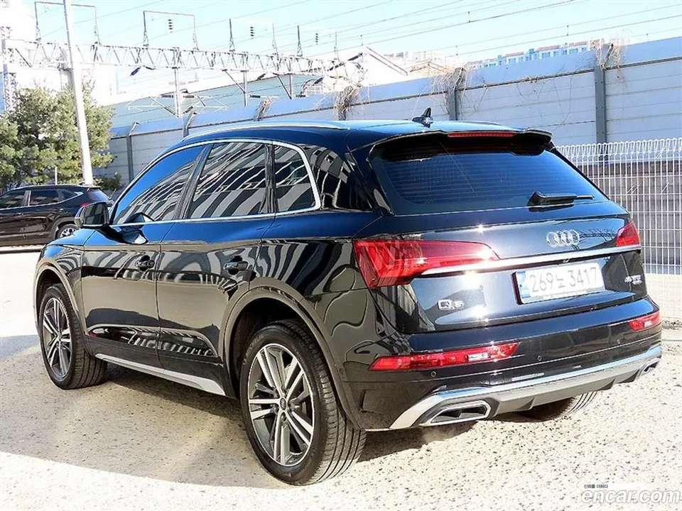 Audi Q5 45 TFSI 2023 — миниатюра 3