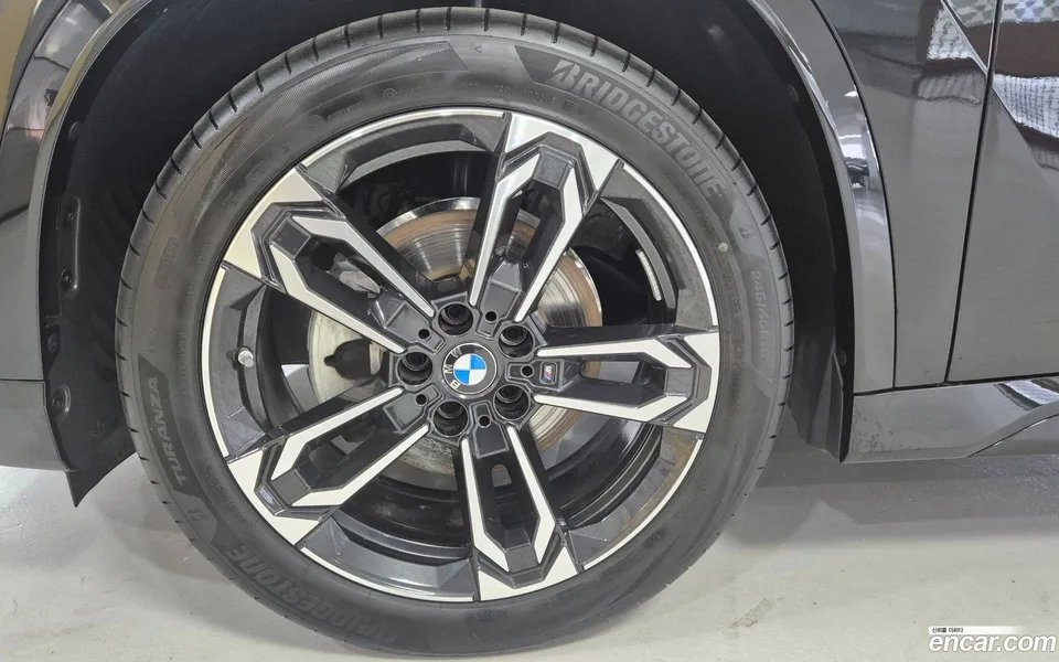 BMW X1 xDrive 20i M 2025 — миниатюра 5