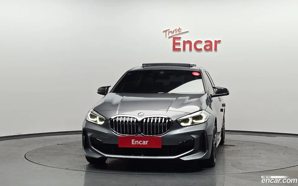 BMW 1 Series 120i M 2023 — миниатюра 3