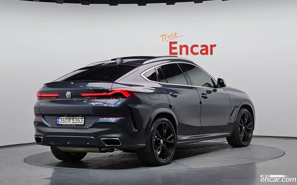 BMW X6 M50i 2022 — миниатюра 2