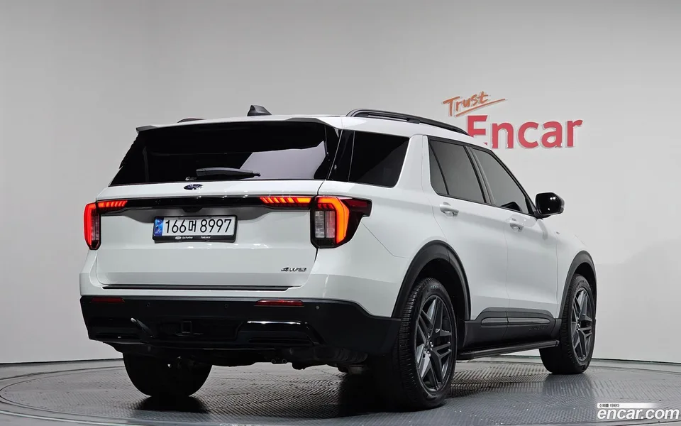 Ford Explorer 2.3 ST- 4WD 2025 — миниатюра 2