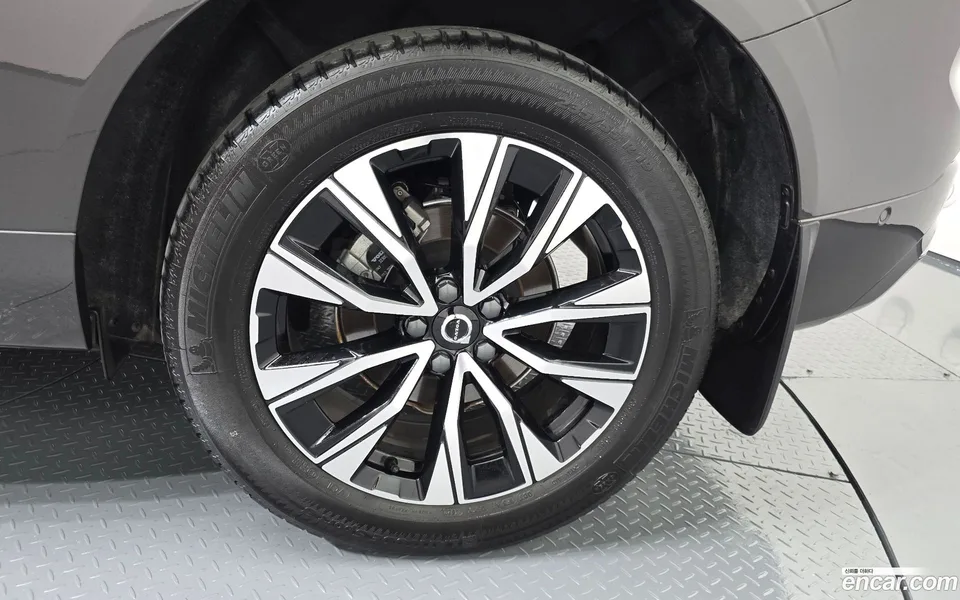 Volvo XC60 B5 2023 — миниатюра 5