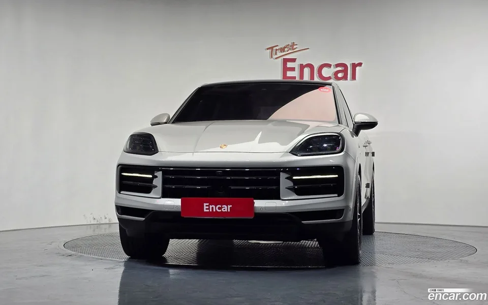 Porsche Cayenne 3.0 E- 2025 — миниатюра 3