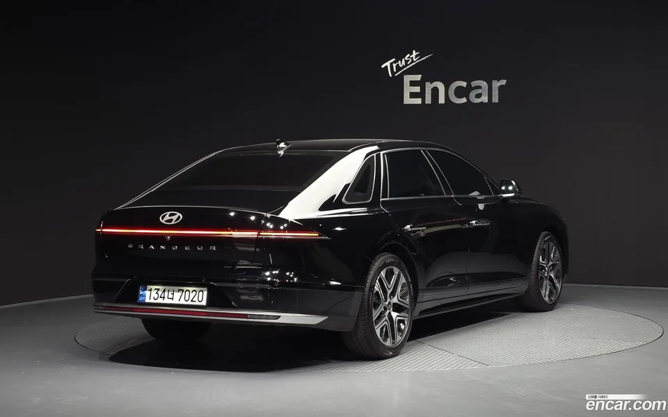 Hyundai Grandeur 2.5 2WD 2023 — миниатюра 2