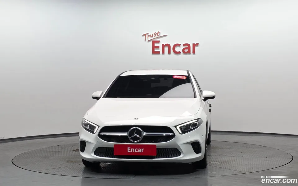 Mercedes-Benz A-Class A220 2022 — миниатюра 3