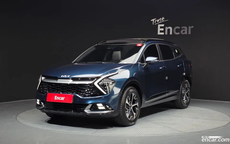 Kia Sportage Hybrid 2WD 2022 — фото 1, купить с доставкой в Москву