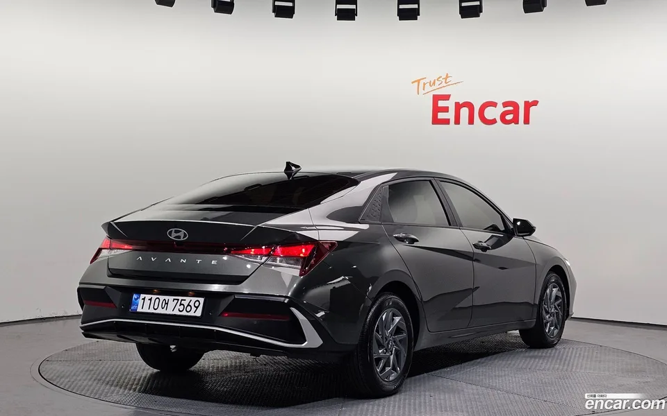 Hyundai Avante CN7 1.6 2024 — миниатюра 2
