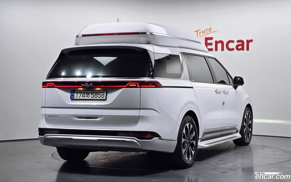 Kia Carnival 7 2023 — миниатюра 2