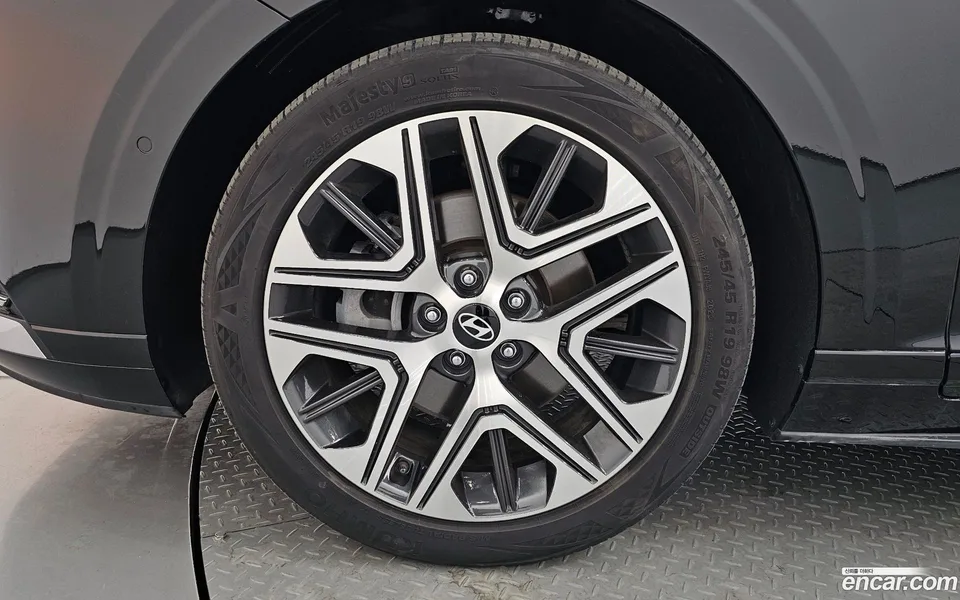 Hyundai Grandeur 2.5 2WD 2023 — миниатюра 5