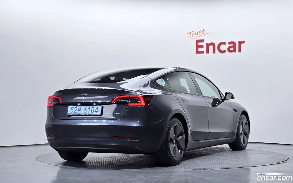 Tesla Model 3 AWD 2022 — миниатюра 2
