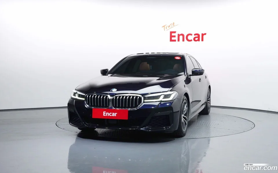 BMW 5 Series 520i M 2023 — миниатюра 3