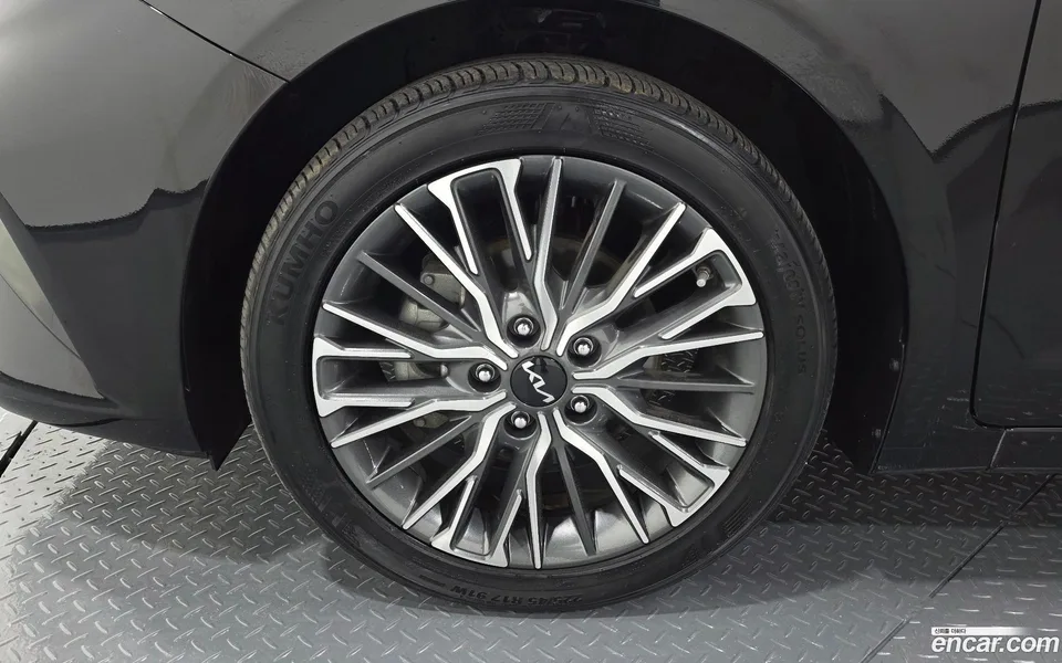 Kia K3 1.6 2022 — миниатюра 5