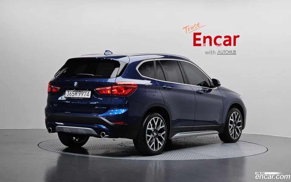 BMW X1 xDrive 20i xLine 2022 — миниатюра 2