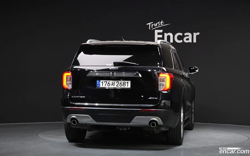 Ford Explorer 2.3 4WD 2022 — миниатюра 4