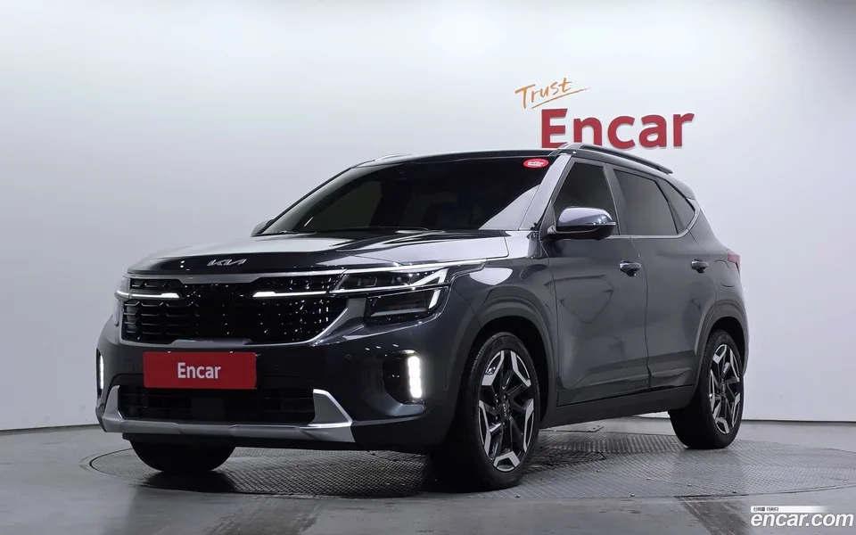 Kia Seltos 2.0 2WD 2022 — фото 1, купить с доставкой в Москву