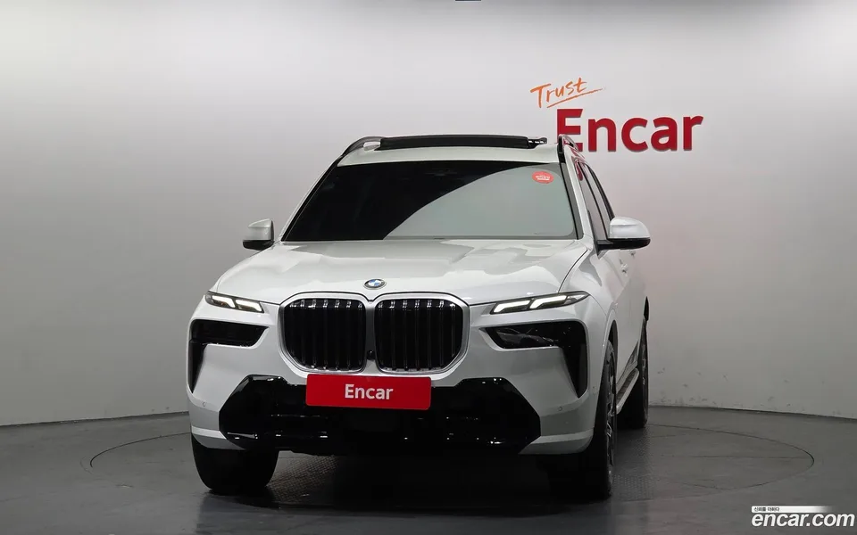 BMW X7 xDrive 40i M 7 2025 — миниатюра 3