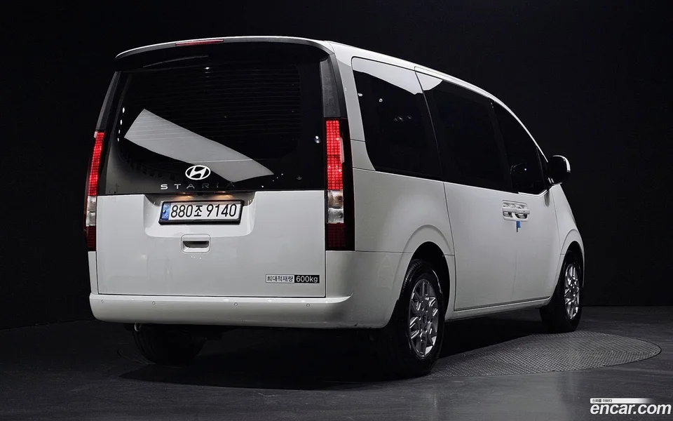 Hyundai Staria HEV 1.6 5 2025 — миниатюра 2