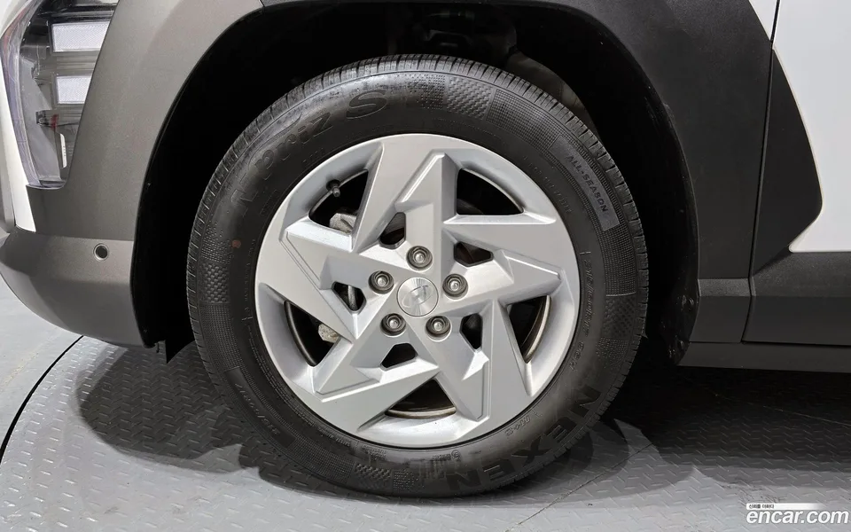 Hyundai Kona 2.0 2WD 2024 — миниатюра 5