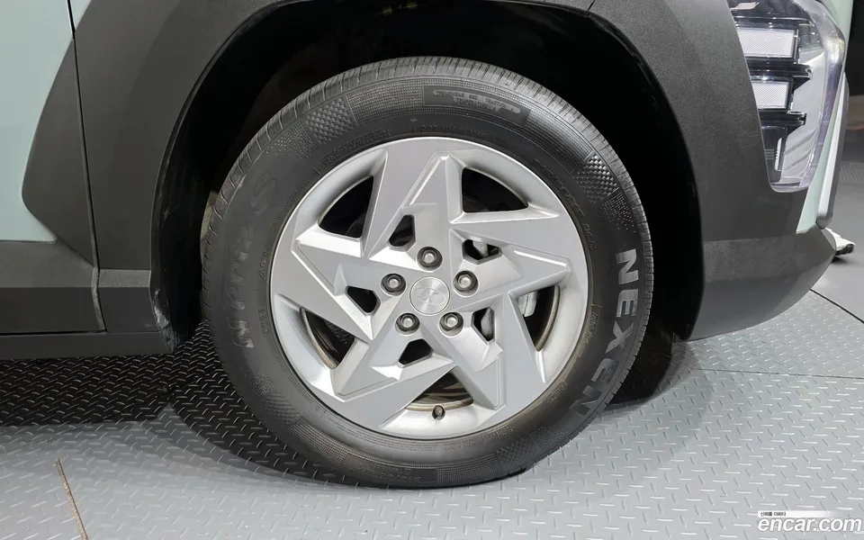 Hyundai Kona 1.6 2WD 2023 — миниатюра 5