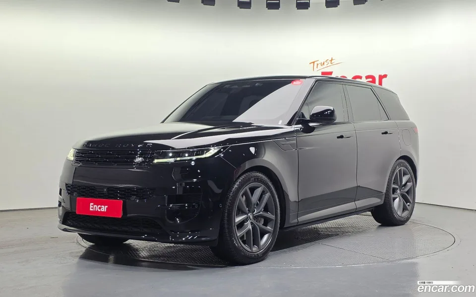 Land Rover Range Rover Sport P550E HSE 2025 — фото 1, купить с доставкой в Москву