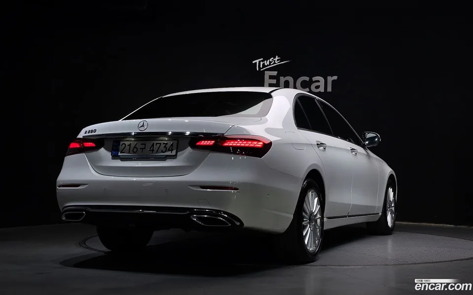 Mercedes-Benz E-Class E250 2023 — миниатюра 2