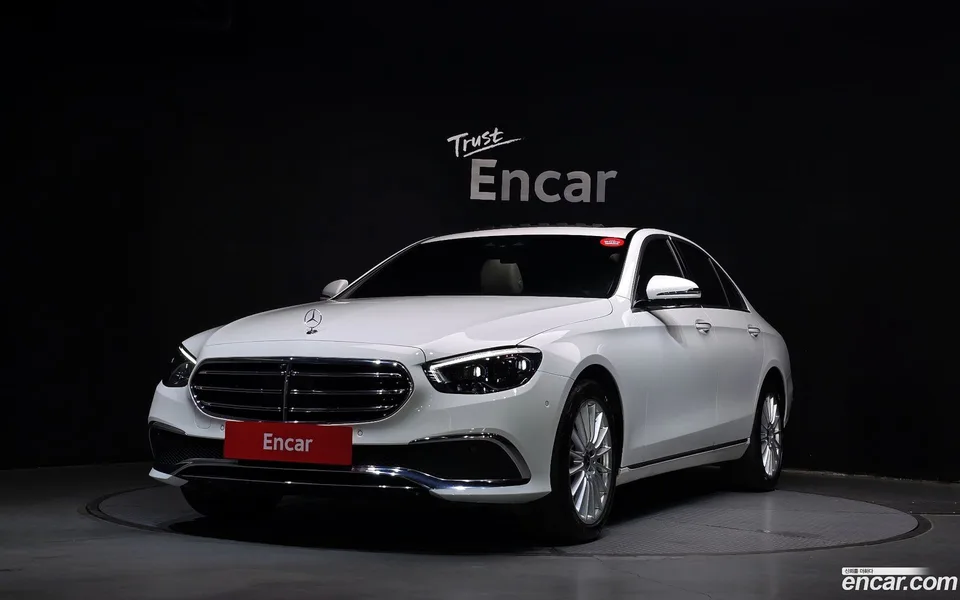 Mercedes-Benz E-Class E250 2023 — фото 1, купить с доставкой в Москву