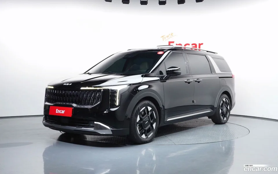 Kia Carnival 9 2023 — фото 1, купить с доставкой в Москву