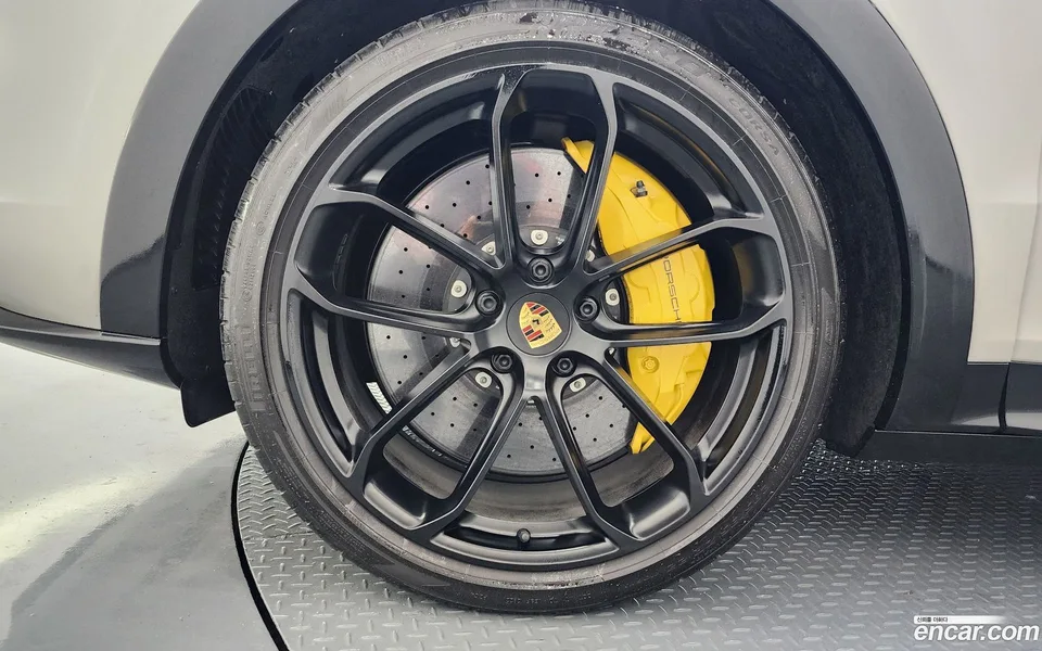 Porsche Cayenne 4.0 GT 2023 — миниатюра 5