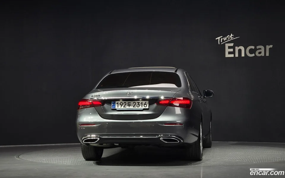 Mercedes-Benz E-Class E250 2023 — миниатюра 4