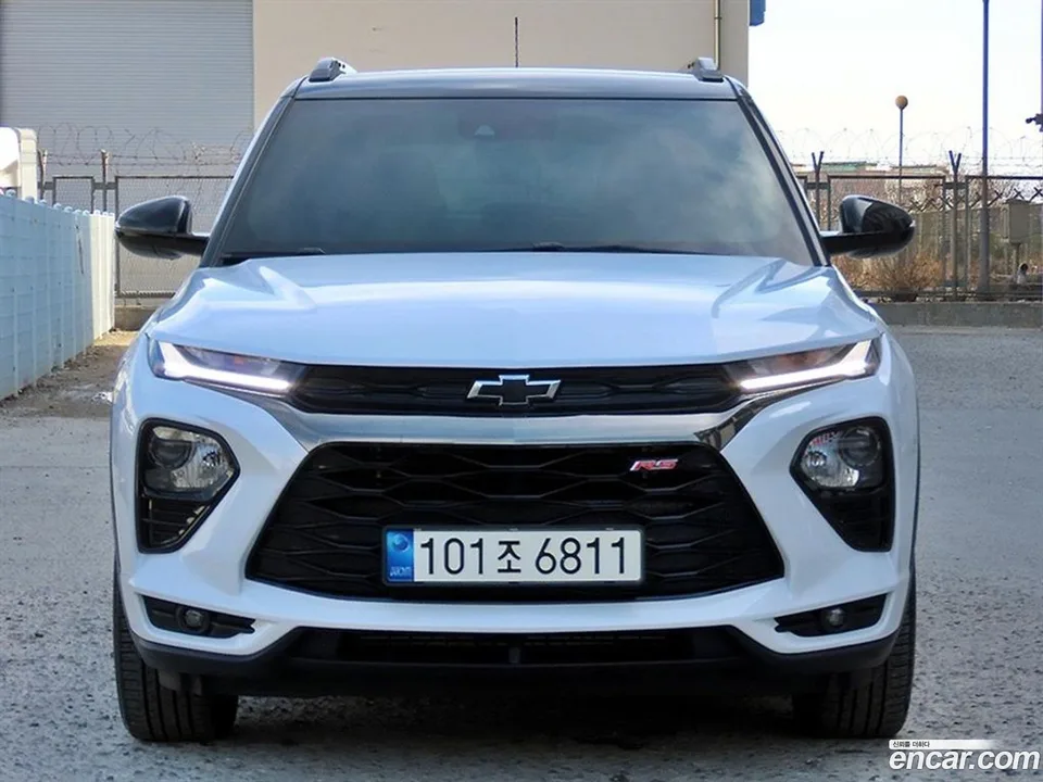 Chevrolet Trailblazer 1.3 2WD 2022 — фото 1, купить с доставкой в Москву
