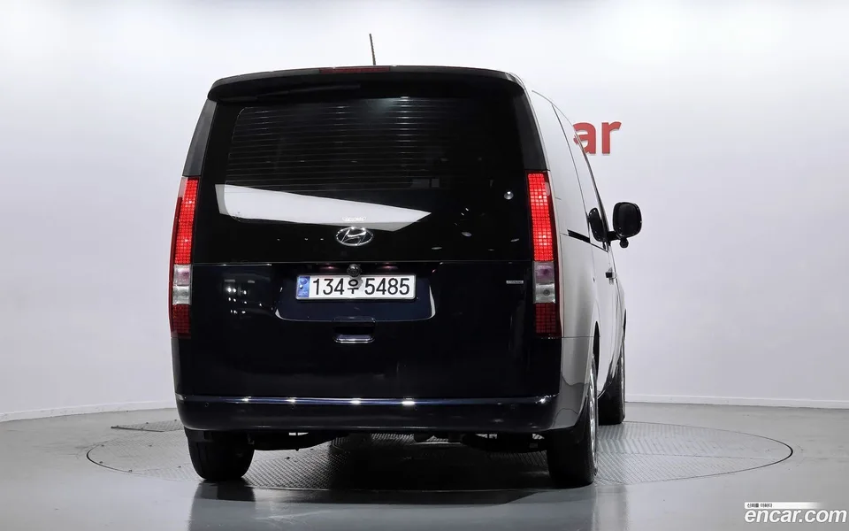 Hyundai Staria 4WD 9 2024 — миниатюра 4