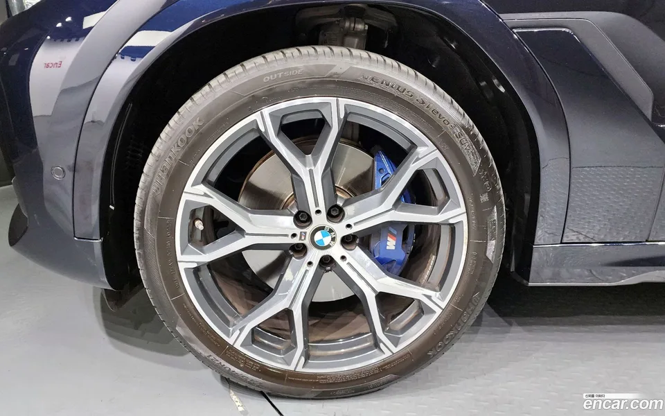 BMW X6 xDrive40i M 2023 — миниатюра 5