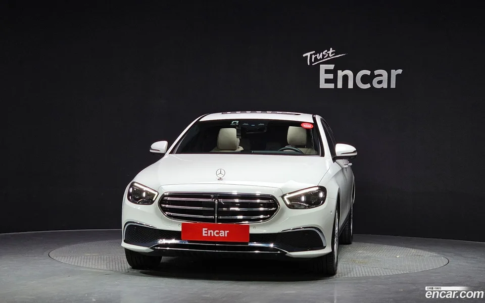 Mercedes-Benz E-Class E220d 4MATIC 2023 — миниатюра 3
