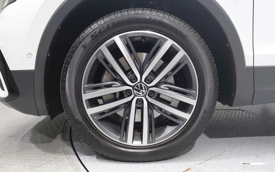 Volkswagen Tiguan Allspace 2.0 TSI 2022 — миниатюра 5