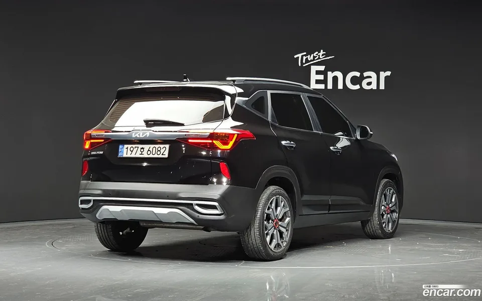 Kia Seltos 1.6 2WD 2022 — миниатюра 2