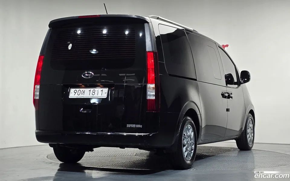 Hyundai Staria 5 2022 — миниатюра 2