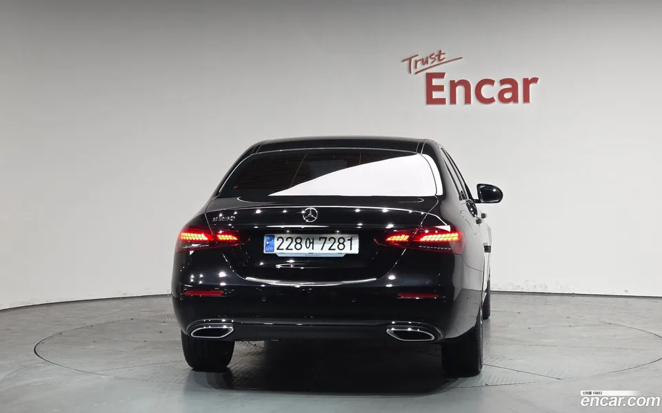 Mercedes-Benz E-Class E250 2023 — миниатюра 4