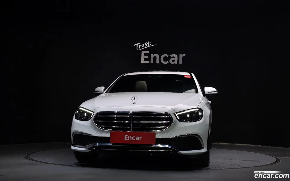 Mercedes-Benz E-Class E250 2023 — миниатюра 3