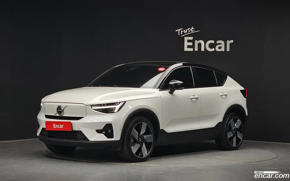 Volvo C40 Recharge 2022 — фото 1, купить с доставкой в Москву