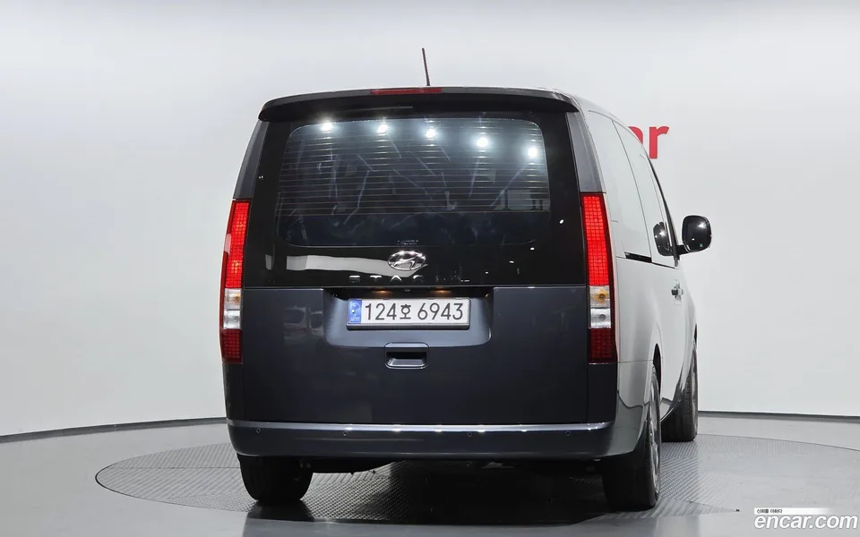 Hyundai Staria 9 2022 — миниатюра 4