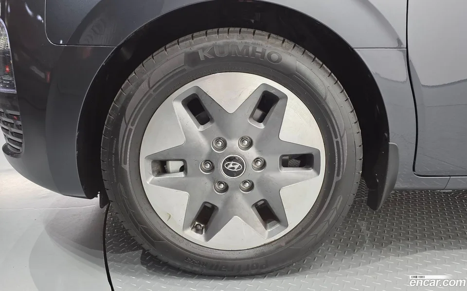Hyundai Staria 9 2022 — миниатюра 5