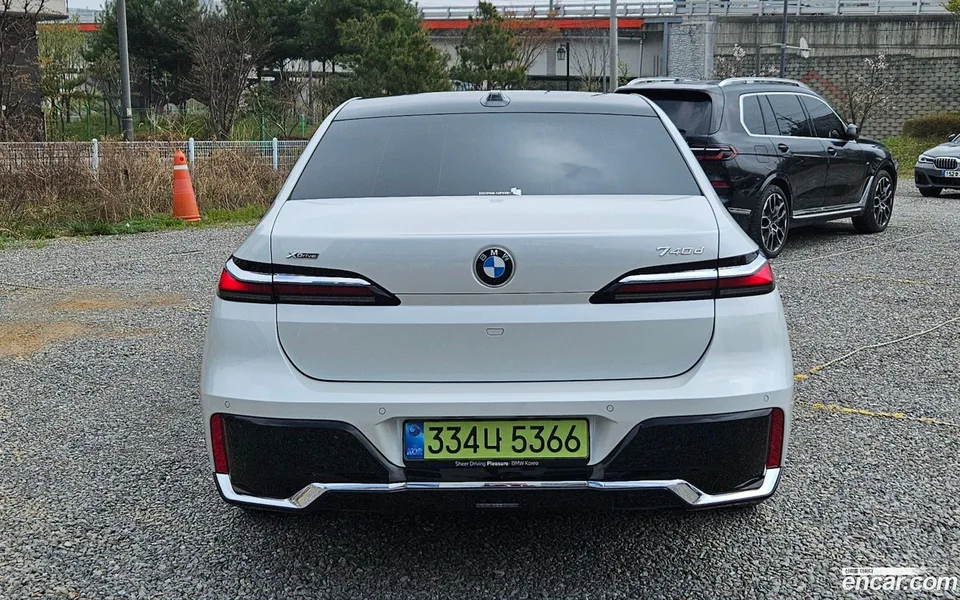 BMW 7 Series 740d xDrive M 2025 — миниатюра 4
