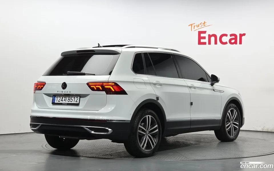 Volkswagen Tiguan 2.0 TDI 2024 — миниатюра 2